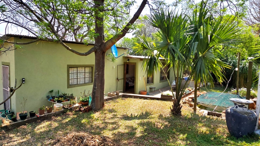 Commercial Property for Sale in Rhenosterhoek A H North West